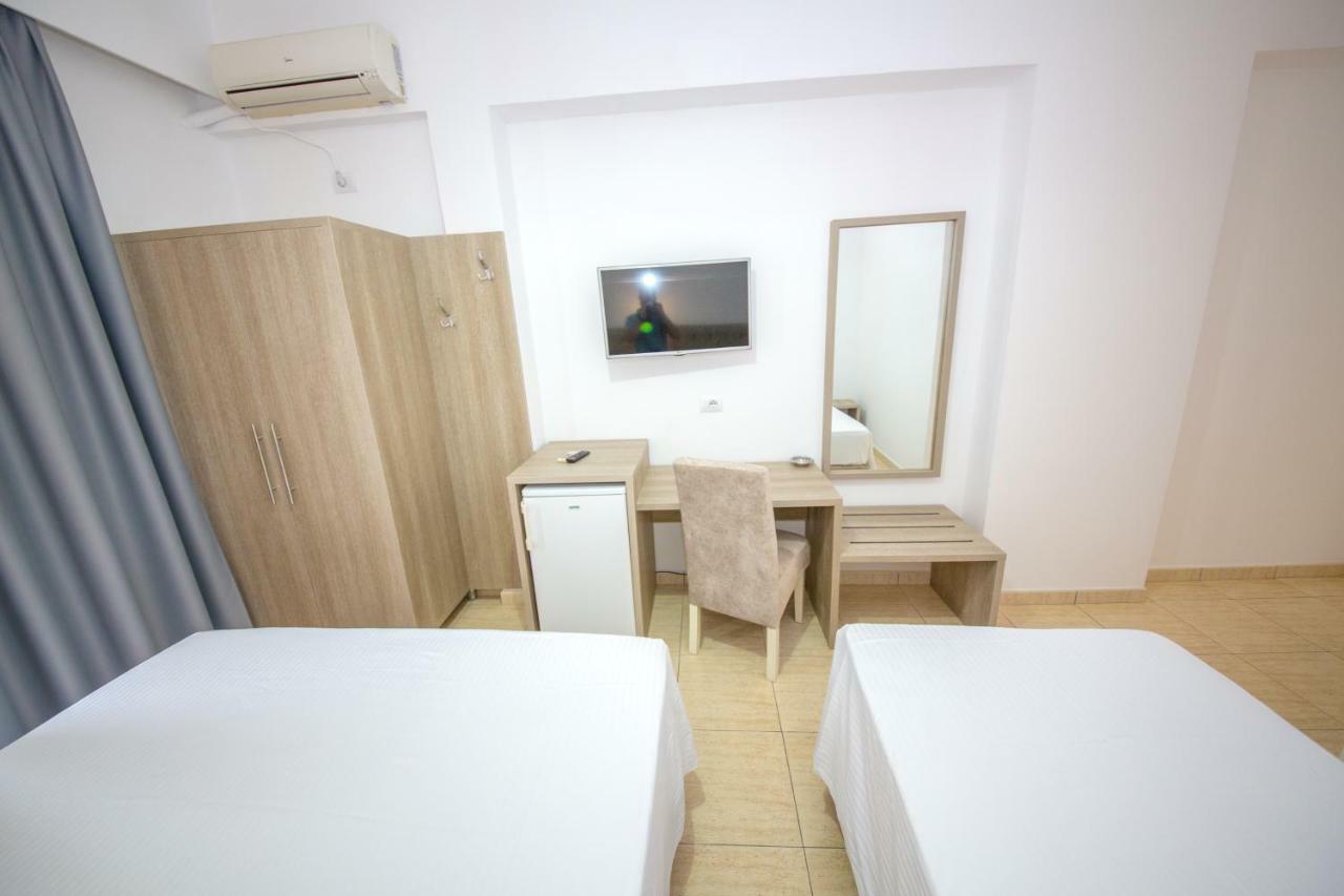 Hotel Alina Sarandë Exterior foto